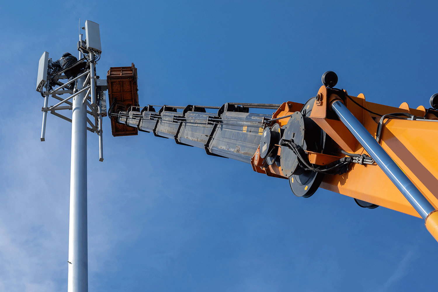 cell-tower-builder-2